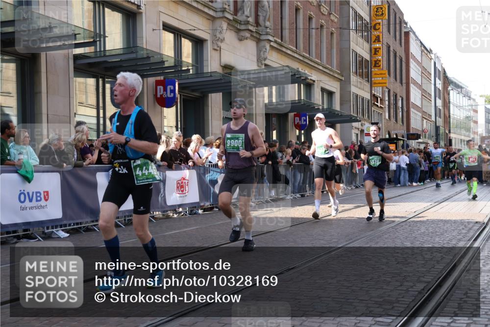 13.09.2026 - 21. swb-Marathon Bremen Strokosch-Dieckow http://msf.ph/oto/10328169 13.09.2026 13:21:04 Ziel 226, 2904, 2979, 3120, 3202, 3534, 3655, 4165, 4234, 4445, 4484, 4519, 6357, 6862, 8184, 8270, 8323, 8384, 8408, 8730, 8791, 8923, 9048, 9267, 9268, 9514, 9722, 9900, 769, 854, 1056, 1191, 1881, 2425, 2640, 3356, 3450, 3866, 3933, 4126, 4316, 4362, 4465, 4482, 4612, 4734, 5161, 5213, 5954, 6177, 6401, 6680, 6970, 7517, 7902, 8005, 8141, 8237, 8622, 8804, 8971, 9691, 13120, 13126 meine-sportfotos.de