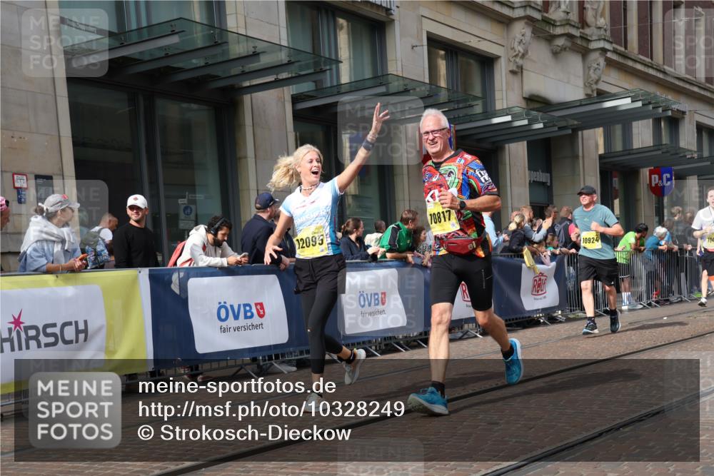 13.09.2026 - 21. swb-Marathon Bremen Strokosch-Dieckow http://msf.ph/oto/10328249 13.09.2026 11:01:51 Ziel 10153, 10173, 10257, 10331, 10439, 10473, 10500, 10617, 10636, 10803, 10817, 10915, 10924, 10943, 11249, 11268, 11436, 11576, 11811, 11853, 11886, 12016, 12042, 12094, 12095, 12134, 12135, 12145, 12360, 12437, 12506, 10181, 10251, 10332, 10409, 10444, 10497, 10817, 11075, 11115, 11150, 11268, 11305, 11324, 11369, 11412, 11413, 11479, 11486, 11550, 11551, 11668, 11747, 11859, 11985, 11986, 12095, 12379, 12412, 12466 meine-sportfotos.de