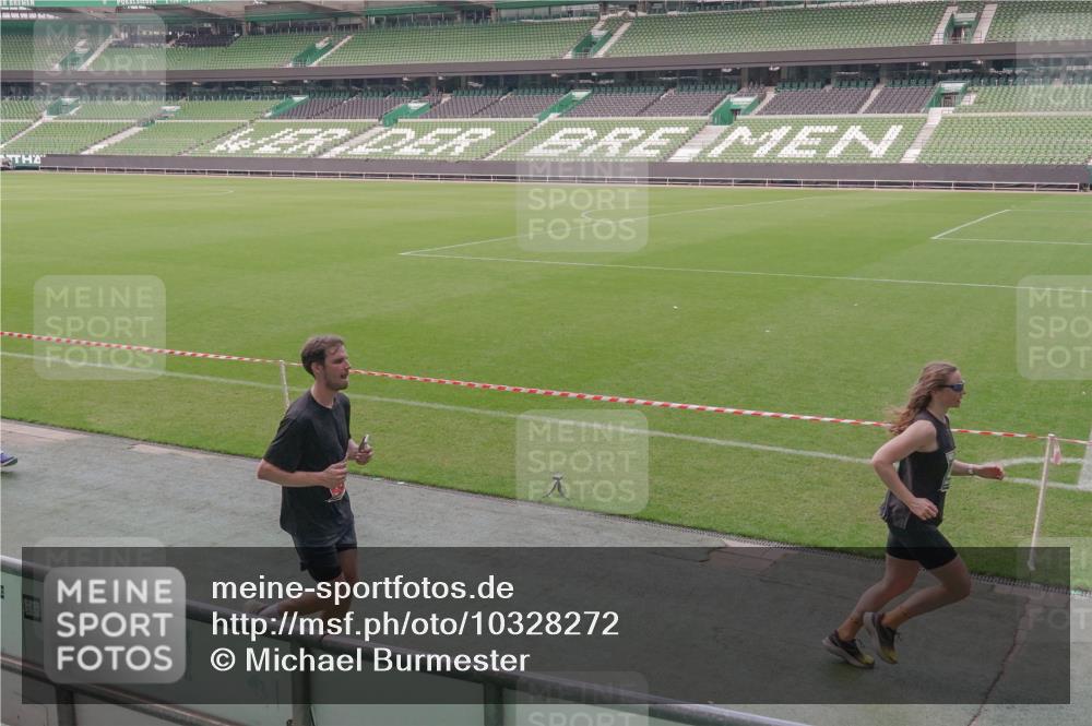 13.09.2026 - 21. swb-Marathon Bremen Michael Burmester http://msf.ph/oto/10328272 13.09.2026 12:58:25 Laufen im Stadion 141, 148, 191, 226, 334, 511, 672, 776, 789, 790, 909, 972, 1010, 1119, 1191, 1199, 1254, 1281, 1535, 1642, 1647, 1752, 1809, 1881, 1900, 1931, 1933, 2046, 2051, 2075, 2210, 2324, 2343, 2367, 2371, 2397, 2402, 2423, 2425, 2493, 2577, 2771, 2807, 2827, 2885, 2903, 2904, 2979, 3021, 3051, 3078, 3098, 3120, 3138, 3148, 3182, 3186, 3233, 3319, 3338, 3435, 3450, 3514, 3516, 3534, 3560, 3634, 3655, 3685, 3690, 3695, 3760, 3866, 3933, 3934, 3939, 4101, 4120, 4174, 4316, 205 meine-sportfotos.de