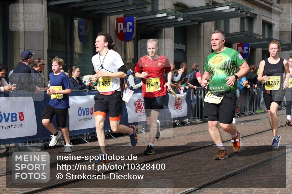 13.09.2026 - 21. swb-Marathon Bremen Strokosch-Dieckow http://msf.ph/oto/10328400 13.09.2026 11:01:54 Ziel 10153, 10154, 10173, 10257, 10273, 10274, 10278, 10331, 10338, 10439, 10473, 10500, 10617, 10636, 10738, 10803, 10885, 10915, 10924, 10943, 11249, 11436, 11505, 11576, 11811, 11853, 11886, 12016, 12042, 12094, 12134, 12135, 12145, 12360, 12437, 12506, 10251, 10257, 10332, 10409, 10444, 10497, 10817, 11075, 11115, 11150, 11268, 11305, 11369, 11412, 11413, 11436, 11479, 11486, 11668, 11747, 11859, 11985, 11986, 12095, 12379, 12412, 12466 meine-sportfotos.de
