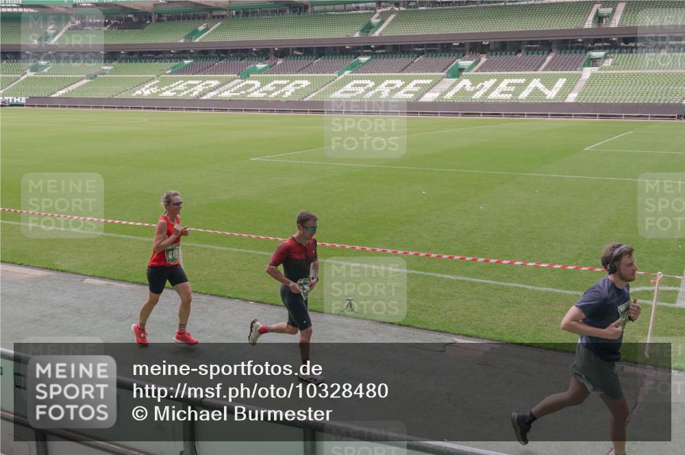 13.09.2026 - 21. swb-Marathon Bremen Michael Burmester http://msf.ph/oto/10328480 13.09.2026 12:58:41 Laufen im Stadion 141, 148, 191, 226, 232, 334, 511, 672, 745, 776, 789, 790, 909, 972, 1010, 1080, 1119, 1166, 1191, 1199, 1254, 1281, 1516, 1535, 1642, 1647, 1752, 1881, 1931, 1933, 2046, 2210, 2324, 2343, 2367, 2371, 2397, 2402, 2423, 2425, 2577, 2771, 2807, 2827, 2885, 2899, 2903, 2904, 2953, 2979, 3015, 3021, 3051, 3098, 3120, 3124, 3138, 3148, 3182, 3186, 3190, 3233, 3319, 3338, 3435, 3516, 3531, 3534, 3560, 3652, 3655, 3685, 3690, 3695, 3866, 3933, 3934, 3939, 4101, 4120, 4174, 205 meine-sportfotos.de