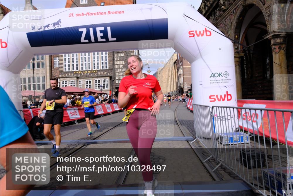 13.09.2026 - 21. swb-Marathon Bremen Tim E. http://msf.ph/oto/10328497 13.09.2026 11:02:32 Ziel 10153, 10154, 10173, 10273, 10274, 10278, 10331, 10338, 10439, 10473, 10500, 10636, 10738, 10803, 10885, 10915, 10943, 11249, 11505, 11576, 11811, 11853, 11886, 12016, 12042, 12094, 12134, 12135, 12437 meine-sportfotos.de