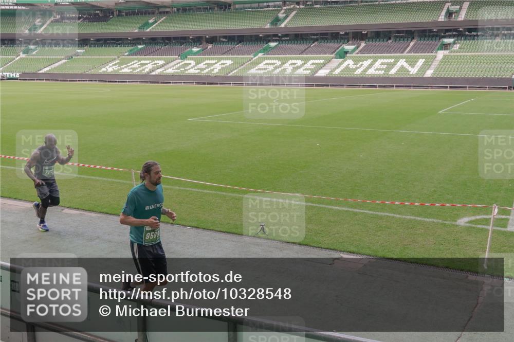 13.09.2026 - 21. swb-Marathon Bremen Michael Burmester http://msf.ph/oto/10328548 13.09.2026 12:58:48 Laufen im Stadion 141, 148, 191, 226, 232, 334, 511, 672, 745, 789, 790, 909, 972, 1010, 1080, 1119, 1166, 1191, 1199, 1281, 1516, 1535, 1642, 1647, 1752, 1881, 1931, 1933, 2046, 2210, 2289, 2324, 2343, 2367, 2371, 2397, 2423, 2425, 2577, 2771, 2806, 2807, 2827, 2885, 2899, 2903, 2953, 2961, 2979, 3015, 3021, 3051, 3098, 3120, 3124, 3138, 3148, 3182, 3186, 3190, 3233, 3319, 3338, 3435, 3516, 3531, 3534, 3560, 3652, 3655, 3685, 3690, 3695, 3866, 3933, 3934, 4101, 4120, 4174, 205 meine-sportfotos.de