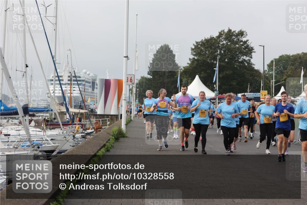 13.09.2026 - Kiel Lauf Andreas Tolksdorf http://msf.ph/oto/10328558 13.09.2026 09:29:38 Kiellinie 36, 1441, 1373, 1949, 11143, 6825, 2731, 2919 meine-sportfotos.de