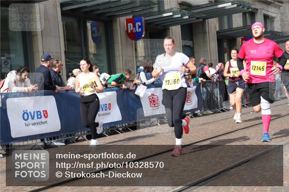 13.09.2026 - 21. swb-Marathon Bremen Strokosch-Dieckow http://msf.ph/oto/10328570 13.09.2026 11:01:57 Ziel 10153, 10154, 10173, 10273, 10274, 10278, 10331, 10338, 10439, 10473, 10500, 10617, 10636, 10738, 10803, 10885, 10915, 10924, 10943, 11249, 11505, 11576, 11811, 11853, 11886, 12016, 12042, 12094, 12134, 12135, 12145, 12360, 12437, 12506, 10257, 10332, 10409, 10444, 10497, 10617, 10817, 10924, 11075, 11115, 11150, 11268, 11305, 11369, 11412, 11413, 11436, 11479, 11486, 11668, 11747, 11859, 11985, 11986, 12095, 12145, 12360, 12379, 12412, 12466 meine-sportfotos.de