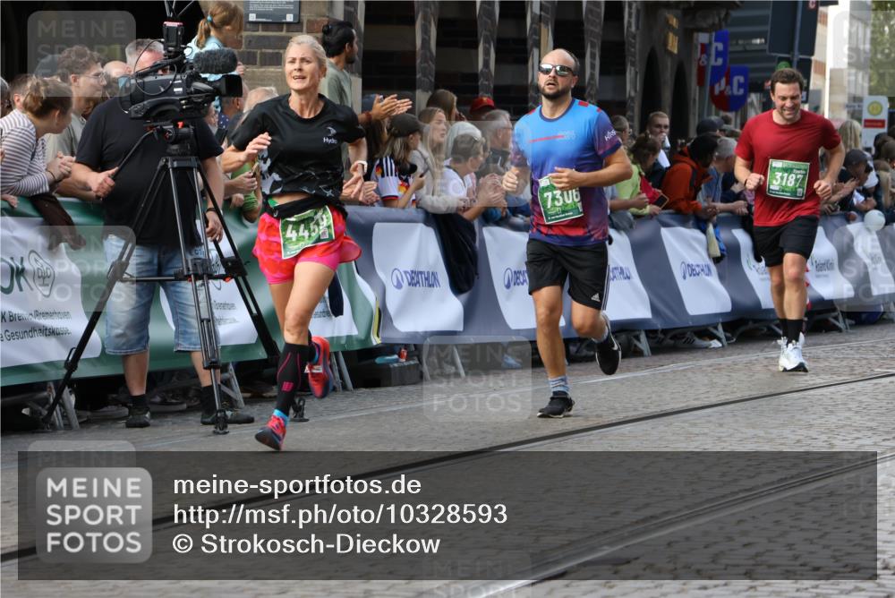 13.09.2026 - 21. swb-Marathon Bremen Strokosch-Dieckow http://msf.ph/oto/10328593 13.09.2026 13:25:11 Ziel 282, 972, 1264, 1516, 2280, 2761, 3015, 4113, 4198, 4262, 4277, 4973, 5328, 5664, 6079, 6360, 6544, 6626, 6807, 6943, 7409, 7854, 8853, 9152, 9541, 10103, 260, 1119, 1658, 2046, 3168, 3187, 4294, 4459, 6113, 6380, 7252, 7306, 7326, 8357, 8695, 8769, 9036, 9299, 9460, 9563, 13025 meine-sportfotos.de