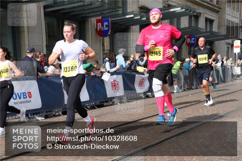 13.09.2026 - 21. swb-Marathon Bremen Strokosch-Dieckow http://msf.ph/oto/10328608 13.09.2026 11:01:57 Ziel 10153, 10154, 10173, 10273, 10274, 10278, 10331, 10338, 10439, 10473, 10500, 10617, 10636, 10738, 10803, 10885, 10915, 10924, 10943, 11249, 11505, 11576, 11811, 11853, 11886, 12016, 12042, 12094, 12134, 12135, 12145, 12360, 12437, 12506, 10257, 10332, 10409, 10444, 10497, 10617, 10817, 10924, 11075, 11115, 11150, 11268, 11305, 11369, 11412, 11413, 11436, 11479, 11486, 11668, 11747, 11859, 11985, 11986, 12095, 12145, 12360, 12379, 12412, 12466 meine-sportfotos.de