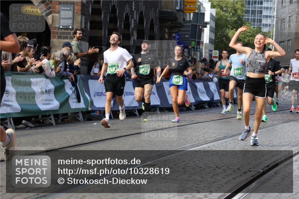 13.09.2026 - 21. swb-Marathon Bremen Strokosch-Dieckow http://msf.ph/oto/10328619 13.09.2026 13:13:31 Ziel 280, 313, 621, 868, 987, 1207, 2130, 2498, 2962, 3566, 3625, 4582, 5345, 5769, 6038, 6349, 6394, 7874, 8197, 8291, 8419, 8464, 9092, 9217, 2401, 2767, 3413, 7493, 7707, 8840, 9442, 9884, 13099 meine-sportfotos.de