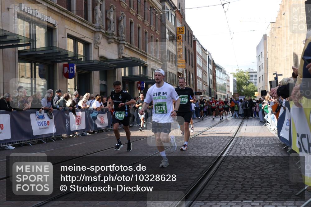 13.09.2026 - 21. swb-Marathon Bremen Strokosch-Dieckow http://msf.ph/oto/10328628 13.09.2026 13:21:16 Ziel 572, 1130, 1254, 2088, 2397, 2570, 2904, 3120, 3202, 3290, 3435, 3655, 3695, 3930, 4165, 4234, 4484, 4519, 5542, 6862, 6865, 7176, 8184, 8270, 8384, 8730, 8923, 9048, 9059, 9514, 9722, 13145, 226, 854, 1191, 2979, 3450, 3534, 3933, 4126, 4362, 4445, 4465, 4519, 4734, 6357, 6970, 7902, 8237, 8323, 8408, 8622, 8791, 8971, 9267, 9268, 9900, 13120 meine-sportfotos.de