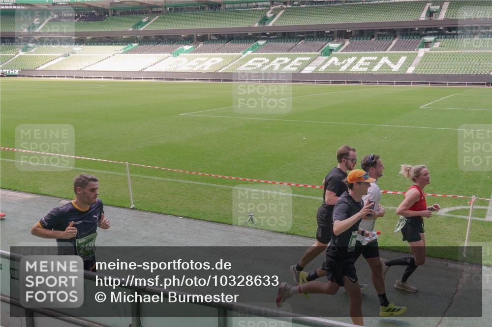 13.09.2026 - 21. swb-Marathon Bremen Michael Burmester http://msf.ph/oto/10328633 13.09.2026 12:58:55 Laufen im Stadion 141, 148, 191, 226, 232, 334, 511, 672, 745, 789, 790, 909, 972, 1080, 1119, 1166, 1191, 1199, 1281, 1516, 1535, 1642, 1647, 1752, 1881, 1931, 1933, 2046, 2210, 2289, 2343, 2367, 2371, 2397, 2423, 2425, 2570, 2577, 2771, 2806, 2807, 2827, 2885, 2899, 2903, 2953, 2961, 2979, 3015, 3021, 3098, 3120, 3124, 3138, 3148, 3182, 3186, 3190, 3233, 3319, 3338, 3435, 3516, 3531, 3534, 3560, 3652, 3655, 3685, 3690, 3695, 3866, 3933, 3934, 4120, 205 meine-sportfotos.de