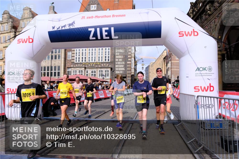 13.09.2026 - 21. swb-Marathon Bremen Tim E. http://msf.ph/oto/10328695 13.09.2026 11:02:38 Ziel 10153, 10154, 10173, 10273, 10274, 10278, 10331, 10338, 10439, 10636, 10738, 10885, 10915, 10943, 11137, 11249, 11505, 11576, 11811, 11853, 11886, 11890, 12042, 12094, 12134, 12135, 12169, 12437 meine-sportfotos.de