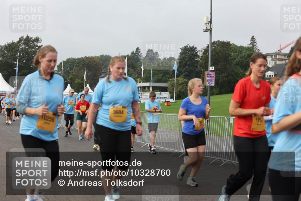 13.09.2026 - Kiel Lauf Andreas Tolksdorf http://msf.ph/oto/10328760 13.09.2026 09:29:58 Kiellinie 10259, 11233, 3684, 175 meine-sportfotos.de