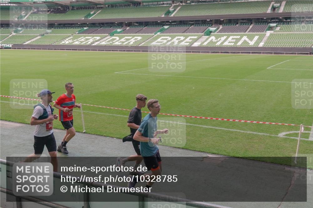 13.09.2026 - 21. swb-Marathon Bremen Michael Burmester http://msf.ph/oto/10328785 13.09.2026 12:59:12 Laufen im Stadion 141, 148, 191, 226, 232, 260, 342, 511, 672, 745, 789, 790, 972, 1080, 1119, 1166, 1191, 1199, 1209, 1281, 1493, 1494, 1516, 1642, 1647, 1752, 1931, 1933, 2046, 2088, 2210, 2289, 2343, 2367, 2397, 2425, 2481, 2517, 2570, 2577, 2771, 2806, 2807, 2827, 2885, 2899, 2914, 2953, 2961, 2979, 3015, 3021, 3098, 3120, 3124, 3138, 3148, 3186, 3190, 3233, 3273, 3319, 3338, 3435, 3516, 3531, 3534, 3560, 3652, 3655, 3695, 3861, 3930, 3933, 3934, 4120, 205 meine-sportfotos.de