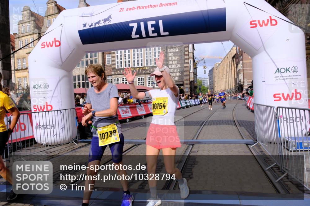 13.09.2026 - 21. swb-Marathon Bremen Tim E. http://msf.ph/oto/10328794 13.09.2026 11:02:41 Ziel 10153, 10154, 10173, 10273, 10274, 10278, 10331, 10338, 10439, 10738, 10885, 10915, 10943, 11137, 11249, 11505, 11508, 11526, 11554, 11576, 11853, 11886, 11890, 12042, 12134, 12169, 12252, 12489 meine-sportfotos.de