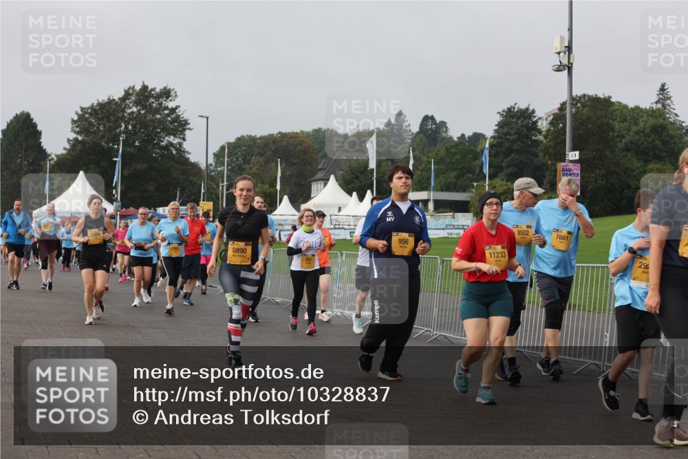 13.09.2026 - Kiel Lauf Andreas Tolksdorf http://msf.ph/oto/10328837 13.09.2026 09:30:03 Kiellinie 2953, 8890, 761, 956, 11233, 8502, 7661, 29 meine-sportfotos.de