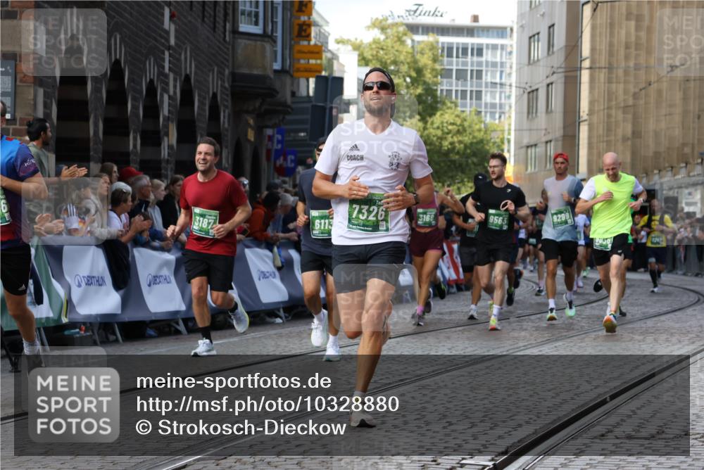 13.09.2026 - 21. swb-Marathon Bremen Strokosch-Dieckow http://msf.ph/oto/10328880 13.09.2026 13:25:12 Ziel 282, 972, 1264, 1516, 2280, 2761, 3015, 4113, 4198, 4262, 4277, 4507, 4973, 5664, 6079, 6360, 6544, 6626, 6807, 6943, 7409, 7854, 8853, 9152, 10103, 260, 1119, 1650, 1658, 2046, 3168, 3187, 4294, 4459, 6113, 6380, 7252, 7306, 7326, 8357, 8695, 8769, 9036, 9299, 9460, 9563, 13025 meine-sportfotos.de