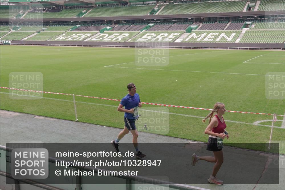 13.09.2026 - 21. swb-Marathon Bremen Michael Burmester http://msf.ph/oto/10328947 13.09.2026 12:59:21 Laufen im Stadion 135, 141, 148, 191, 226, 232, 260, 342, 511, 672, 745, 789, 790, 972, 1080, 1119, 1166, 1191, 1199, 1209, 1281, 1493, 1494, 1516, 1642, 1647, 1931, 1933, 2088, 2210, 2289, 2343, 2367, 2397, 2425, 2481, 2517, 2570, 2577, 2686, 2771, 2806, 2807, 2827, 2885, 2899, 2914, 2953, 2961, 2979, 3015, 3021, 3076, 3098, 3120, 3124, 3138, 3148, 3186, 3190, 3233, 3273, 3338, 3435, 3516, 3531, 3534, 3560, 3652, 3655, 3695, 3855, 3861, 3930, 3933, 3934, 4120, 205 meine-sportfotos.de