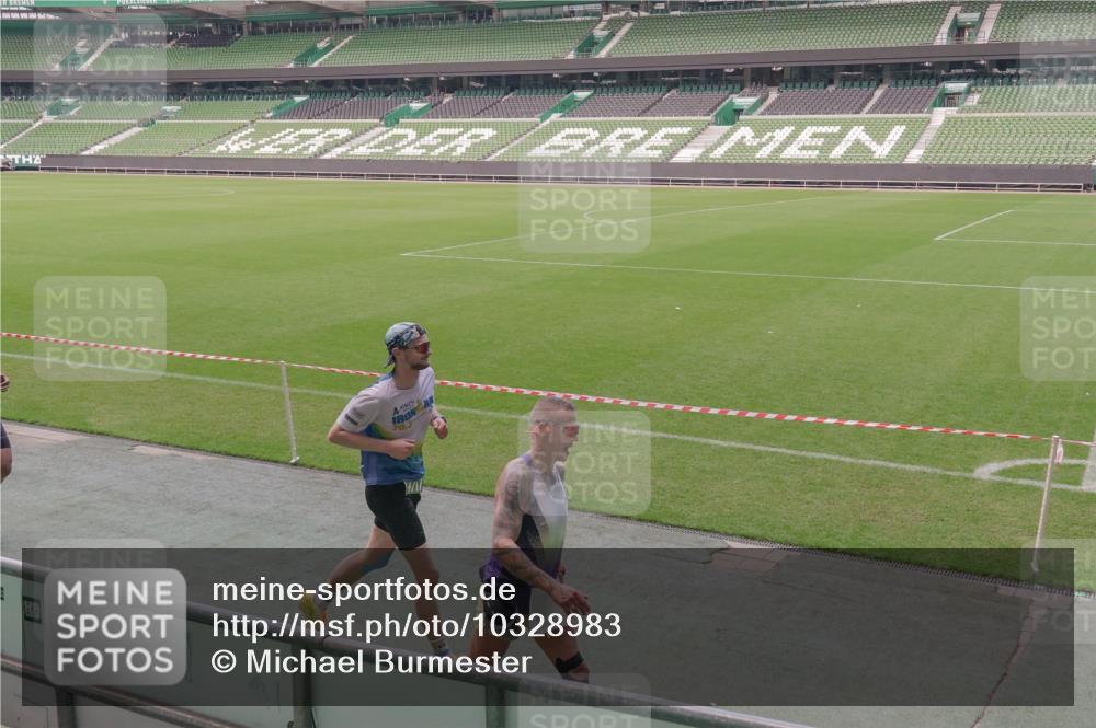 13.09.2026 - 21. swb-Marathon Bremen Michael Burmester http://msf.ph/oto/10328983 13.09.2026 12:59:25 Laufen im Stadion 135, 141, 148, 191, 226, 232, 260, 342, 511, 672, 745, 789, 790, 972, 1080, 1119, 1166, 1209, 1281, 1368, 1493, 1494, 1516, 1642, 1647, 1861, 1931, 1933, 1935, 2088, 2210, 2289, 2343, 2367, 2397, 2425, 2481, 2517, 2570, 2577, 2686, 2771, 2806, 2807, 2827, 2885, 2899, 2914, 2953, 2961, 2979, 3015, 3021, 3076, 3098, 3105, 3120, 3124, 3138, 3148, 3186, 3190, 3233, 3273, 3338, 3354, 3435, 3516, 3531, 3534, 3560, 3652, 3655, 3695, 3855, 3861, 3930, 3933, 3934, 205 meine-sportfotos.de