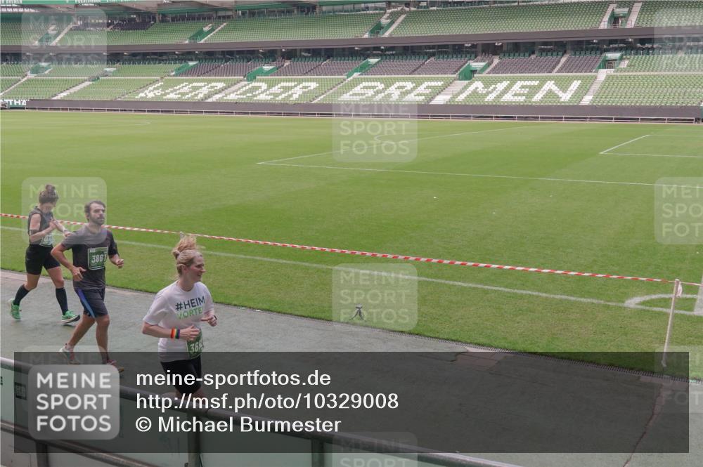 13.09.2026 - 21. swb-Marathon Bremen Michael Burmester http://msf.ph/oto/10329008 13.09.2026 12:59:28 Laufen im Stadion 135, 141, 148, 191, 226, 232, 260, 342, 511, 651, 672, 745, 789, 790, 972, 1080, 1119, 1166, 1209, 1281, 1368, 1493, 1494, 1516, 1642, 1647, 1861, 1931, 1933, 1935, 1963, 2088, 2210, 2289, 2293, 2306, 2343, 2367, 2425, 2481, 2517, 2570, 2577, 2686, 2771, 2806, 2807, 2827, 2885, 2899, 2914, 2953, 2961, 2979, 3015, 3021, 3076, 3098, 3105, 3120, 3124, 3148, 3186, 3190, 3233, 3273, 3338, 3354, 3435, 3480, 3516, 3531, 3534, 3560, 3652, 3655, 3729, 3855, 3861, 3930, 3933, 3934, 205 meine-sportfotos.de