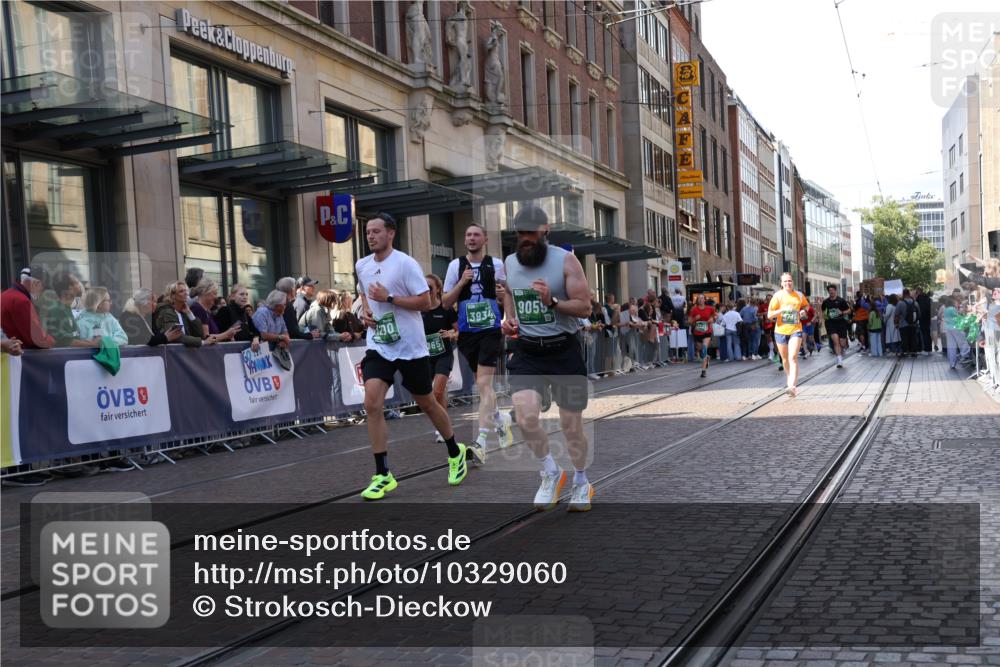 13.09.2026 - 21. swb-Marathon Bremen Strokosch-Dieckow http://msf.ph/oto/10329060 13.09.2026 13:21:28 Ziel 141, 572, 1130, 1209, 1254, 2088, 2397, 2570, 3290, 3338, 3435, 3695, 3774, 3930, 3934, 4581, 4735, 5193, 5542, 6865, 6976, 7098, 7176, 8384, 8438, 8947, 9048, 9059, 9421, 10120, 13145, 226, 2904, 2979, 3120, 3202, 3534, 3655, 4165, 4234, 4445, 4484, 4519, 4734, 6357, 6862, 8184, 8270, 8323, 8408, 8730, 8791, 8923, 9048, 9267, 9268, 9514, 9722, 9900 meine-sportfotos.de