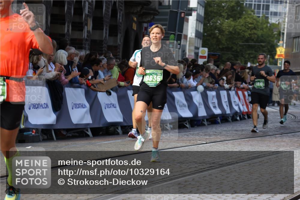 13.09.2026 - 21. swb-Marathon Bremen Strokosch-Dieckow http://msf.ph/oto/10329164 13.09.2026 13:13:52 Ziel 779, 2360, 2401, 2767, 2882, 6407, 7493, 8477, 8568, 8840, 8963, 9442, 13099, 670, 1433, 1613, 2701, 2824, 5593, 5610, 6145, 7029, 7435, 7963, 8118, 8886, 9426, 9635, 10105 meine-sportfotos.de