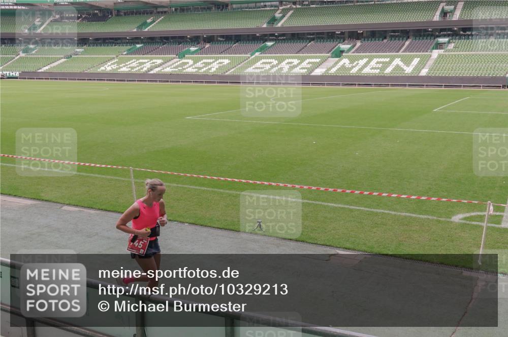 13.09.2026 - 21. swb-Marathon Bremen Michael Burmester http://msf.ph/oto/10329213 13.09.2026 12:59:46 Laufen im Stadion 135, 148, 191, 226, 232, 260, 342, 651, 745, 972, 1080, 1166, 1209, 1281, 1368, 1493, 1494, 1516, 1642, 1650, 1861, 1931, 1935, 1963, 2088, 2210, 2289, 2293, 2306, 2322, 2343, 2367, 2425, 2481, 2517, 2570, 2577, 2686, 2700, 2771, 2806, 2807, 2827, 2885, 2899, 2906, 2914, 2953, 2961, 2979, 3015, 3021, 3076, 3098, 3105, 3120, 3124, 3145, 3168, 3190, 3233, 3273, 3354, 3435, 3480, 3516, 3531, 3652, 3729, 3855, 3856, 3861, 3930, 3934, 205 meine-sportfotos.de
