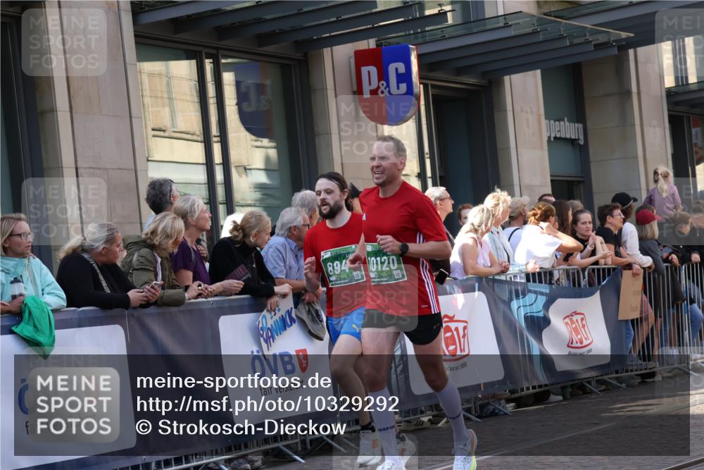 13.09.2026 - 21. swb-Marathon Bremen Strokosch-Dieckow http://msf.ph/oto/10329292 13.09.2026 13:21:35 Ziel 141, 148, 572, 1209, 1254, 2051, 2397, 3290, 3338, 3652, 3695, 3774, 3934, 4581, 4735, 5193, 6865, 6976, 7098, 8438, 8452, 8924, 8947, 9059, 9421, 9599, 10120, 226, 1130, 2088, 2570, 2904, 2979, 3120, 3202, 3435, 3534, 3655, 3930, 4165, 4234, 4445, 4484, 4519, 5542, 6862, 7176, 8184, 8270, 8384, 8730, 8923, 9048, 9514, 9722, 9900, 13145 meine-sportfotos.de