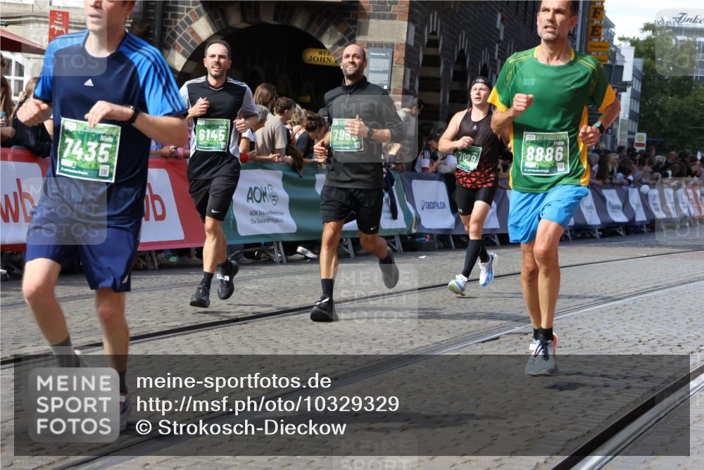 13.09.2026 - 21. swb-Marathon Bremen Strokosch-Dieckow http://msf.ph/oto/10329329 13.09.2026 13:14:05 Ziel 524, 670, 683, 1704, 1707, 1937, 2422, 2767, 3236, 3413, 5443, 6451, 7210, 7283, 7493, 7707, 9635, 9884, 13099, 107, 235, 1542, 1998, 2043, 2084, 2203, 2913, 2922, 3545, 4728, 5986, 6145, 7029, 7591, 7659, 7963, 8919, 9783 meine-sportfotos.de