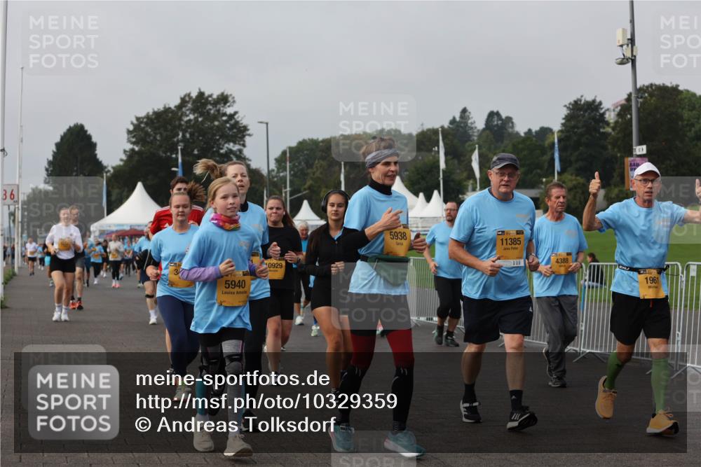 13.09.2026 - Kiel Lauf Andreas Tolksdorf http://msf.ph/oto/10329359 13.09.2026 09:30:38 Kiellinie 36, 5940, 0929, 5938, 38, 11385, 4388, 1961 meine-sportfotos.de