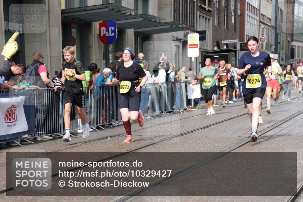 13.09.2026 - 21. swb-Marathon Bremen Strokosch-Dieckow http://msf.ph/oto/10329427 13.09.2026 11:02:17 Ziel 10154, 10190, 10273, 10274, 10278, 10338, 10738, 10783, 10885, 10945, 10985, 11096, 11137, 11261, 11505, 11508, 11526, 11554, 11662, 11701, 11776, 11890, 11945, 12154, 12169, 12252, 12429, 12451, 12489, 10153, 10154, 10173, 10257, 10274, 10331, 10338, 10439, 10473, 10500, 10617, 10636, 10738, 10803, 10885, 10915, 10924, 10943, 11249, 11436, 11505, 11576, 11811, 11853, 11886, 12016, 12042, 12094, 12134, 12135, 12145, 12360, 12437, 12506 meine-sportfotos.de