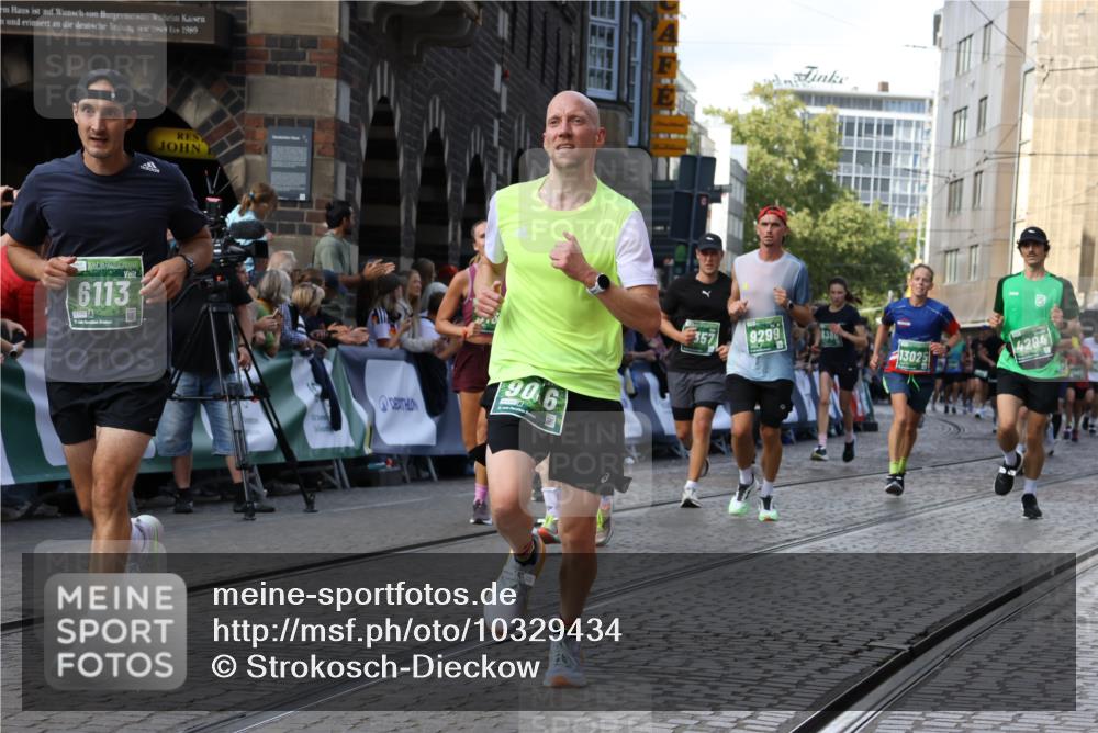13.09.2026 - 21. swb-Marathon Bremen Strokosch-Dieckow http://msf.ph/oto/10329434 13.09.2026 13:25:16 Ziel 972, 1080, 1264, 2322, 2761, 3015, 4091, 4113, 4198, 4262, 4507, 4918, 4973, 5664, 6079, 6360, 6544, 6807, 6943, 7409, 7854, 8245, 8853, 9152, 10103, 209, 260, 1650, 1658, 2046, 3168, 4294, 5755, 5814, 6113, 6380, 7252, 8357, 8695, 8769, 9299, 9460, 9468, 9563, 13025 meine-sportfotos.de