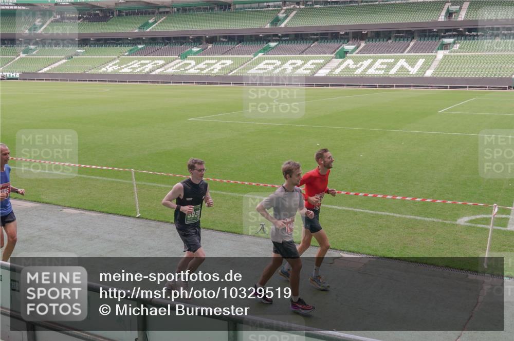 13.09.2026 - 21. swb-Marathon Bremen Michael Burmester http://msf.ph/oto/10329519 13.09.2026 13:00:18 Laufen im Stadion 135, 191, 226, 232, 242, 260, 342, 651, 687, 745, 972, 1080, 1166, 1209, 1368, 1493, 1494, 1516, 1650, 1861, 1935, 1963, 2088, 2210, 2289, 2293, 2306, 2322, 2409, 2427, 2481, 2485, 2490, 2517, 2560, 2561, 2570, 2627, 2658, 2686, 2700, 2708, 2781, 2806, 2827, 2885, 2899, 2906, 2914, 2953, 2961, 2967, 2979, 3015, 3076, 3098, 3105, 3124, 3145, 3168, 3173, 3190, 3233, 3273, 3354, 3385, 3480, 3516, 3524, 3531, 3642, 3652, 3729, 3774, 3855, 3856, 3861, 3930, 3934 meine-sportfotos.de