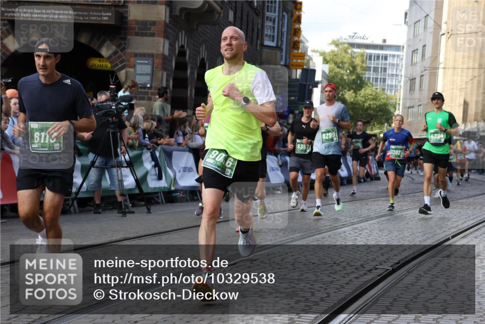 13.09.2026 - 21. swb-Marathon Bremen Strokosch-Dieckow http://msf.ph/oto/10329538 13.09.2026 13:25:16 Ziel 972, 1080, 1264, 2322, 2761, 3015, 4091, 4113, 4198, 4262, 4507, 4918, 4973, 5664, 6079, 6360, 6544, 6807, 6943, 7409, 7854, 8245, 8853, 9152, 10103, 209, 260, 1650, 1658, 2046, 3168, 4294, 5755, 5814, 6113, 6380, 7252, 8357, 8695, 8769, 9299, 9460, 9468, 9563, 13025 meine-sportfotos.de