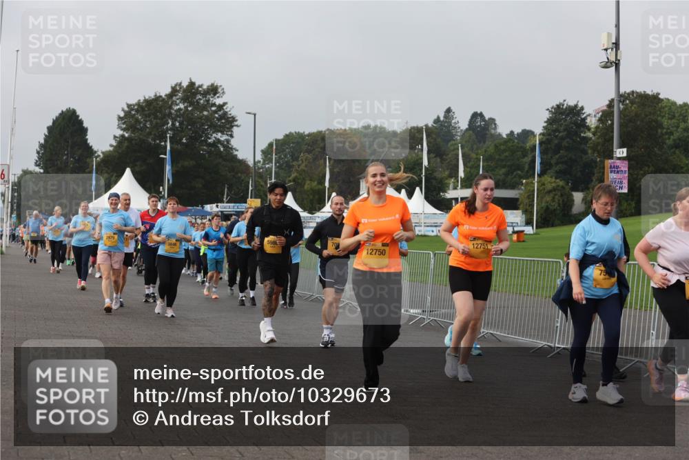 13.09.2026 - Kiel Lauf Andreas Tolksdorf http://msf.ph/oto/10329673 13.09.2026 09:31:00 Kiellinie 2979, 598, 70, 3846, 12750, 12751, 75 meine-sportfotos.de