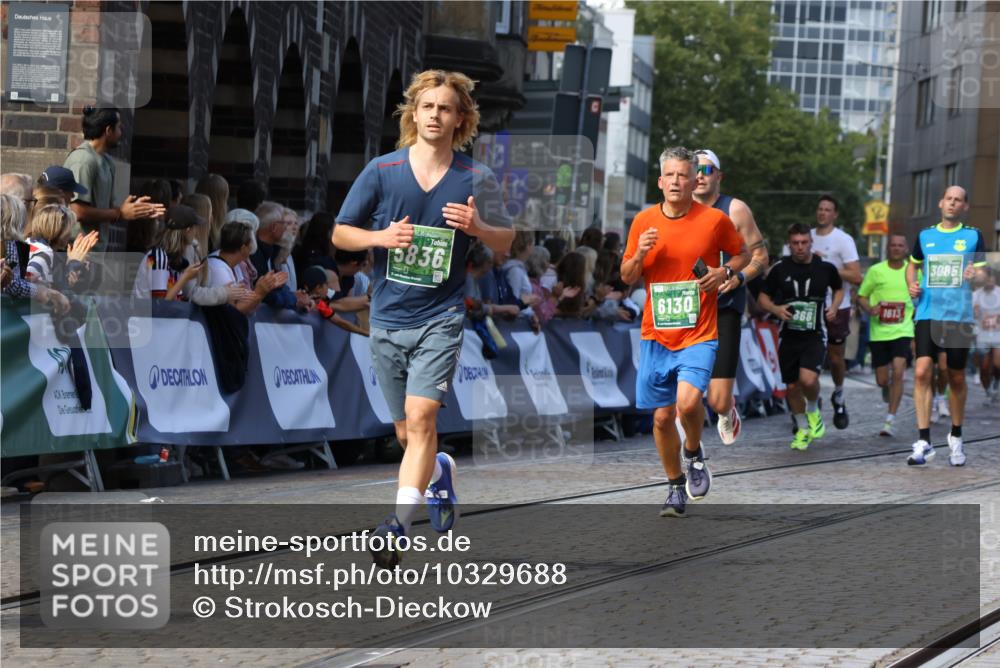 13.09.2026 - 21. swb-Marathon Bremen Strokosch-Dieckow http://msf.ph/oto/10329688 13.09.2026 13:14:23 Ziel 235, 670, 1433, 1613, 1998, 2701, 2824, 3236, 5593, 5610, 6145, 7029, 7283, 7435, 7963, 8118, 8886, 9426, 9635, 10105, 199, 376, 1043, 1125, 1492, 1814, 3085, 3821, 3834, 4685, 5239, 5794, 5836, 6130, 6506, 7117, 7826, 8366, 8456, 9242, 9868, 10016 meine-sportfotos.de