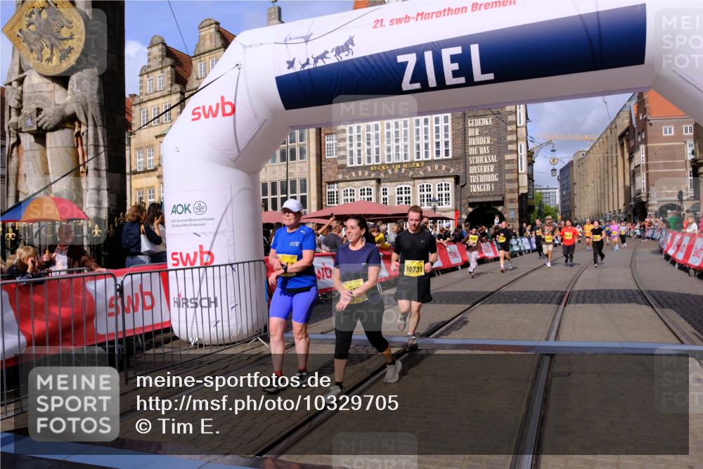 13.09.2026 - 21. swb-Marathon Bremen Tim E. http://msf.ph/oto/10329705 13.09.2026 11:03:15 Ziel 10185, 10296, 10633, 10715, 10731, 10783, 10954, 10955, 11095, 11107, 11313, 11564, 11697, 11719, 11730, 11785, 12071, 12247, 12421, 12432, 12448, 12465, 12483 meine-sportfotos.de