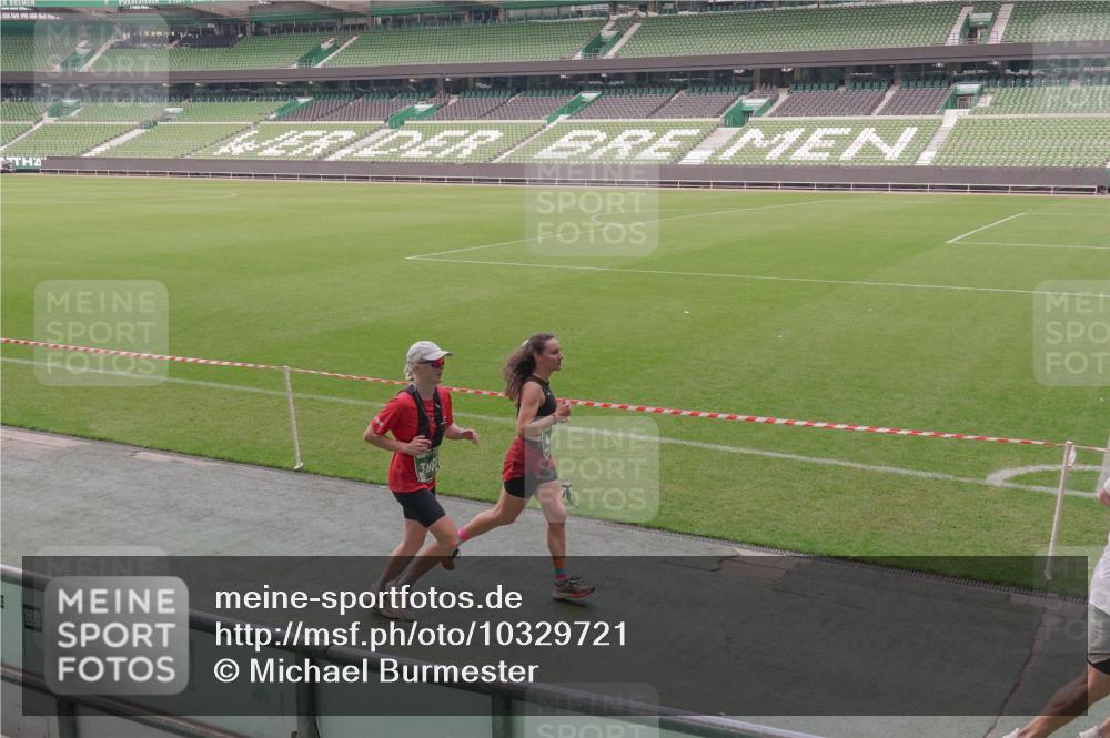 13.09.2026 - 21. swb-Marathon Bremen Michael Burmester http://msf.ph/oto/10329721 13.09.2026 13:00:29 Laufen im Stadion 135, 191, 232, 242, 260, 318, 342, 440, 651, 687, 745, 1080, 1166, 1209, 1368, 1493, 1494, 1516, 1650, 1861, 1935, 1963, 2088, 2210, 2289, 2293, 2306, 2322, 2370, 2409, 2427, 2481, 2485, 2490, 2491, 2517, 2560, 2561, 2570, 2627, 2658, 2686, 2700, 2708, 2781, 2806, 2827, 2899, 2906, 2914, 2953, 2961, 2967, 3015, 3076, 3105, 3124, 3145, 3168, 3173, 3190, 3273, 3354, 3375, 3385, 3480, 3516, 3524, 3531, 3642, 3652, 3729, 3774, 3855, 3856, 3861, 3930 meine-sportfotos.de
