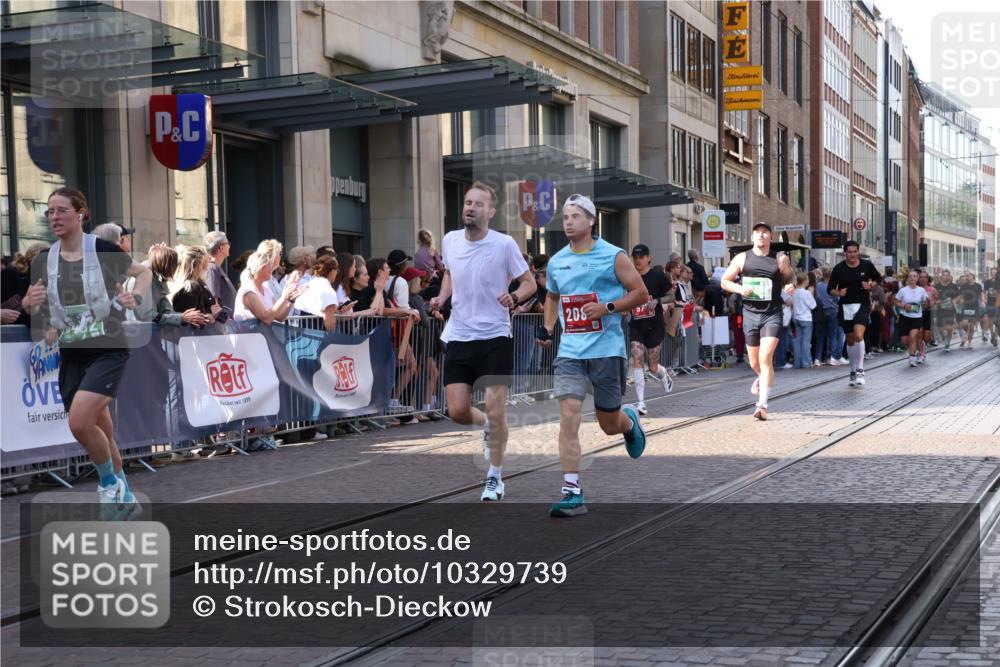 13.09.2026 - 21. swb-Marathon Bremen Strokosch-Dieckow http://msf.ph/oto/10329739 13.09.2026 13:21:49 Ziel 141, 148, 1209, 1601, 1645, 2051, 2499, 3021, 3652, 3774, 4204, 4211, 4581, 5193, 6621, 7625, 7917, 8438, 8447, 8452, 8574, 8924, 9599, 9668, 9839, 572, 1130, 1254, 2088, 2397, 2570, 2904, 3290, 3338, 3435, 3655, 3695, 3774, 3930, 3934, 4581, 4735, 5542, 6865, 6976, 7098, 7176, 8184, 8270, 8384, 8730, 8947, 9048, 9059, 9421, 10120, 13145 meine-sportfotos.de