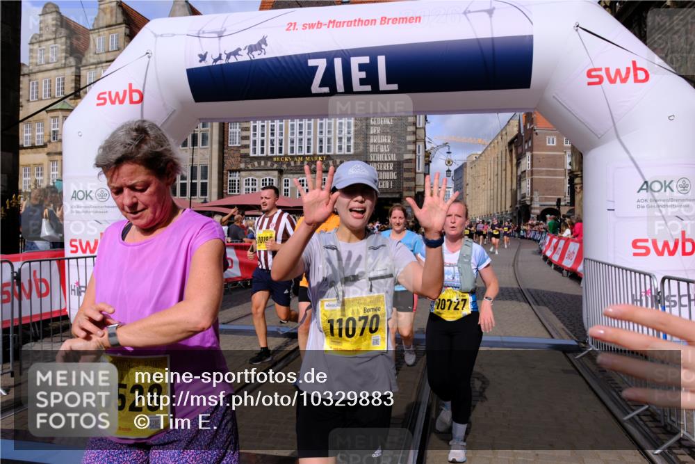13.09.2026 - 21. swb-Marathon Bremen Tim E. http://msf.ph/oto/10329883 13.09.2026 11:03:27 Ziel 10150, 10185, 10195, 10237, 10528, 10531, 10598, 10715, 10724, 10727, 10731, 10959, 11070, 11095, 11493, 11676, 11830, 11836, 12068, 12214, 12421, 12432, 12483 meine-sportfotos.de