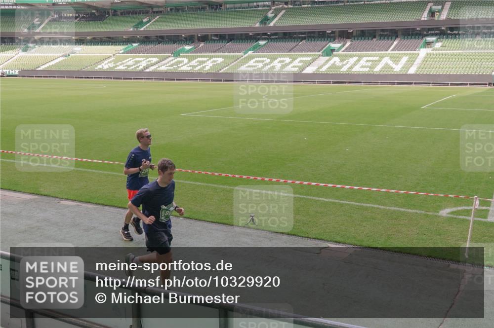 13.09.2026 - 21. swb-Marathon Bremen Michael Burmester http://msf.ph/oto/10329920 13.09.2026 13:00:53 Laufen im Stadion 135, 242, 260, 282, 318, 342, 440, 651, 687, 745, 930, 1067, 1080, 1209, 1368, 1448, 1493, 1494, 1582, 1650, 1861, 1896, 1935, 1963, 2033, 2088, 2289, 2293, 2306, 2322, 2370, 2409, 2427, 2481, 2485, 2490, 2491, 2517, 2560, 2561, 2570, 2627, 2658, 2686, 2700, 2708, 2781, 2806, 2906, 2914, 2961, 2967, 3076, 3105, 3145, 3168, 3173, 3273, 3354, 3372, 3374, 3375, 3385, 3480, 3524, 3526, 3642, 3729, 3774, 3855, 3856, 3861, 3930 meine-sportfotos.de