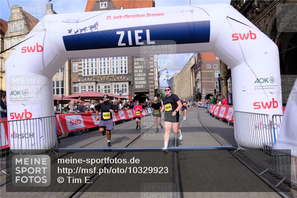 13.09.2026 - 21. swb-Marathon Bremen Tim E. http://msf.ph/oto/10329923 13.09.2026 11:03:32 Ziel 10092, 10150, 10195, 10237, 10309, 10528, 10531, 10598, 10715, 10724, 10727, 10904, 10959, 11070, 11493, 11676, 11830, 11836, 12068, 12184, 12185, 12214, 12421, 12432, 12483, 12611 meine-sportfotos.de