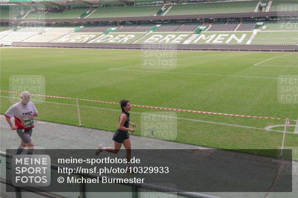 13.09.2026 - 21. swb-Marathon Bremen Michael Burmester http://msf.ph/oto/10329933 13.09.2026 13:00:57 Laufen im Stadion 135, 242, 260, 282, 318, 342, 440, 531, 651, 687, 930, 1006, 1067, 1209, 1368, 1436, 1448, 1493, 1494, 1582, 1650, 1861, 1896, 1935, 1963, 2033, 2062, 2088, 2293, 2306, 2322, 2370, 2409, 2427, 2481, 2485, 2490, 2491, 2517, 2560, 2561, 2570, 2627, 2658, 2686, 2700, 2708, 2781, 2906, 2914, 2967, 3076, 3105, 3145, 3168, 3173, 3273, 3354, 3372, 3374, 3375, 3385, 3480, 3524, 3526, 3642, 3729, 3774, 3806, 3855, 3856, 3861, 3930 meine-sportfotos.de