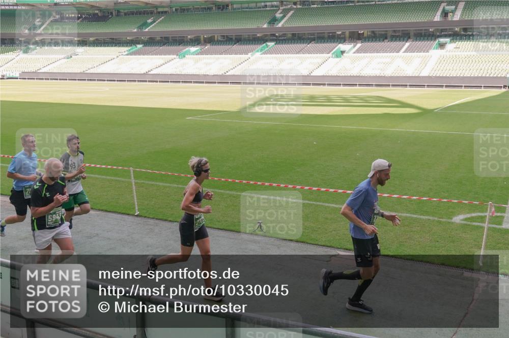 13.09.2026 - 21. swb-Marathon Bremen Michael Burmester http://msf.ph/oto/10330045 13.09.2026 13:01:10 Laufen im Stadion 135, 242, 260, 282, 318, 342, 440, 531, 651, 687, 930, 946, 1006, 1067, 1209, 1368, 1436, 1448, 1493, 1494, 1582, 1650, 1861, 1896, 1935, 1963, 2033, 2047, 2062, 2088, 2293, 2306, 2322, 2370, 2409, 2427, 2481, 2485, 2490, 2491, 2517, 2560, 2561, 2627, 2638, 2658, 2686, 2700, 2708, 2781, 2906, 2914, 2967, 3076, 3105, 3145, 3168, 3173, 3273, 3354, 3372, 3374, 3375, 3385, 3480, 3524, 3526, 3527, 3642, 3667, 3729, 3774, 3806, 3855, 3856, 3861, 3930 meine-sportfotos.de