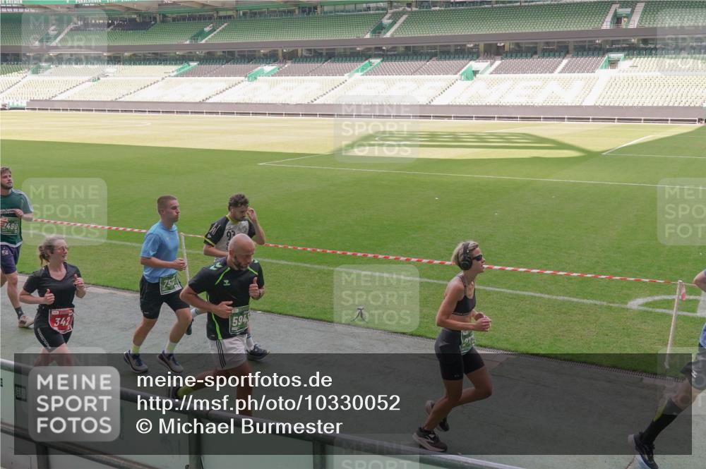 13.09.2026 - 21. swb-Marathon Bremen Michael Burmester http://msf.ph/oto/10330052 13.09.2026 13:01:11 Laufen im Stadion 135, 242, 260, 282, 318, 342, 440, 531, 651, 687, 930, 946, 1006, 1067, 1209, 1368, 1436, 1448, 1493, 1494, 1582, 1650, 1861, 1896, 1935, 1963, 2033, 2047, 2062, 2088, 2293, 2306, 2322, 2370, 2409, 2427, 2481, 2485, 2490, 2491, 2517, 2560, 2561, 2627, 2638, 2658, 2686, 2700, 2708, 2781, 2906, 2914, 2967, 3076, 3105, 3145, 3168, 3173, 3273, 3354, 3372, 3374, 3375, 3385, 3392, 3480, 3524, 3526, 3527, 3642, 3667, 3729, 3774, 3806, 3855, 3856, 3861, 3930 meine-sportfotos.de