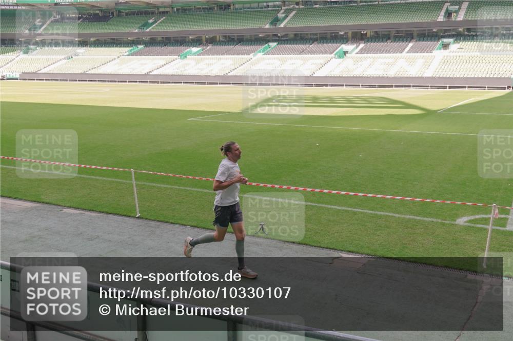 13.09.2026 - 21. swb-Marathon Bremen Michael Burmester http://msf.ph/oto/10330107 13.09.2026 13:01:17 Laufen im Stadion 135, 150, 242, 260, 282, 318, 342, 440, 531, 651, 687, 930, 946, 1006, 1067, 1163, 1209, 1368, 1436, 1448, 1493, 1494, 1582, 1650, 1861, 1896, 1935, 1963, 2033, 2047, 2062, 2088, 2293, 2306, 2322, 2370, 2409, 2427, 2485, 2490, 2491, 2560, 2561, 2627, 2638, 2658, 2686, 2700, 2708, 2781, 2906, 2914, 2967, 2987, 3044, 3076, 3105, 3145, 3168, 3173, 3273, 3294, 3334, 3354, 3372, 3374, 3375, 3385, 3392, 3480, 3524, 3526, 3527, 3642, 3667, 3729, 3774, 3806, 3855, 3856, 3861 meine-sportfotos.de
