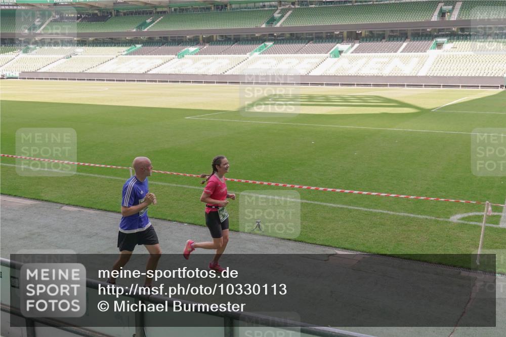 13.09.2026 - 21. swb-Marathon Bremen Michael Burmester http://msf.ph/oto/10330113 13.09.2026 13:01:19 Laufen im Stadion 135, 150, 242, 260, 282, 318, 342, 440, 531, 651, 687, 930, 946, 1006, 1067, 1163, 1368, 1436, 1448, 1493, 1494, 1582, 1650, 1861, 1896, 1935, 1963, 2033, 2047, 2062, 2293, 2306, 2322, 2370, 2409, 2427, 2485, 2490, 2491, 2560, 2561, 2627, 2638, 2658, 2686, 2700, 2708, 2781, 2906, 2914, 2967, 2987, 3044, 3076, 3105, 3145, 3168, 3173, 3187, 3248, 3273, 3294, 3334, 3354, 3372, 3374, 3375, 3385, 3392, 3480, 3524, 3526, 3527, 3642, 3667, 3729, 3774, 3806, 3855, 3856 meine-sportfotos.de