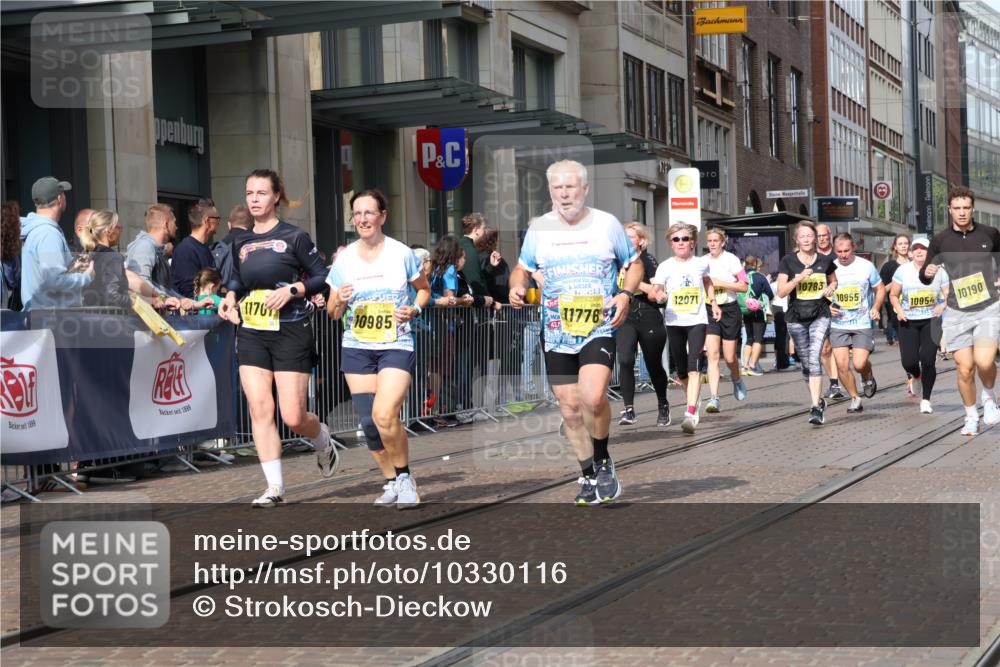 13.09.2026 - 21. swb-Marathon Bremen Strokosch-Dieckow http://msf.ph/oto/10330116 13.09.2026 11:02:36 Ziel 10185, 10190, 10296, 10633, 10715, 10731, 10783, 10945, 10954, 10955, 10985, 11095, 11096, 11107, 11313, 11564, 11697, 11701, 11719, 11730, 11776, 11785, 12071, 12247, 12421, 12432, 12448, 12451, 12465, 12483, 10153, 10154, 10273, 10274, 10278, 10331, 10338, 10738, 10885, 10915, 10943, 11137, 11261, 11505, 11508, 11526, 11554, 11662, 11853, 11886, 11890, 11945, 12154, 12169, 12252, 12429, 12489 meine-sportfotos.de
