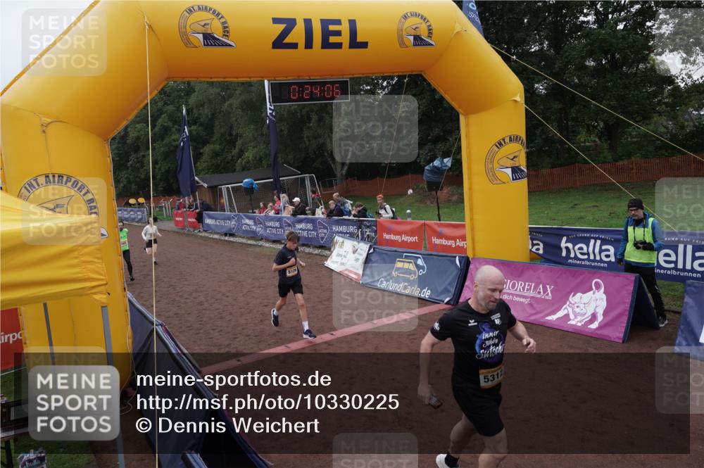 13.09.2026 - Airport Race Dennis Weichert http://msf.ph/oto/10330225 13.09.2026 10:24:40 Ziel 5055, 5126, 5293, 5312, 5472 meine-sportfotos.de