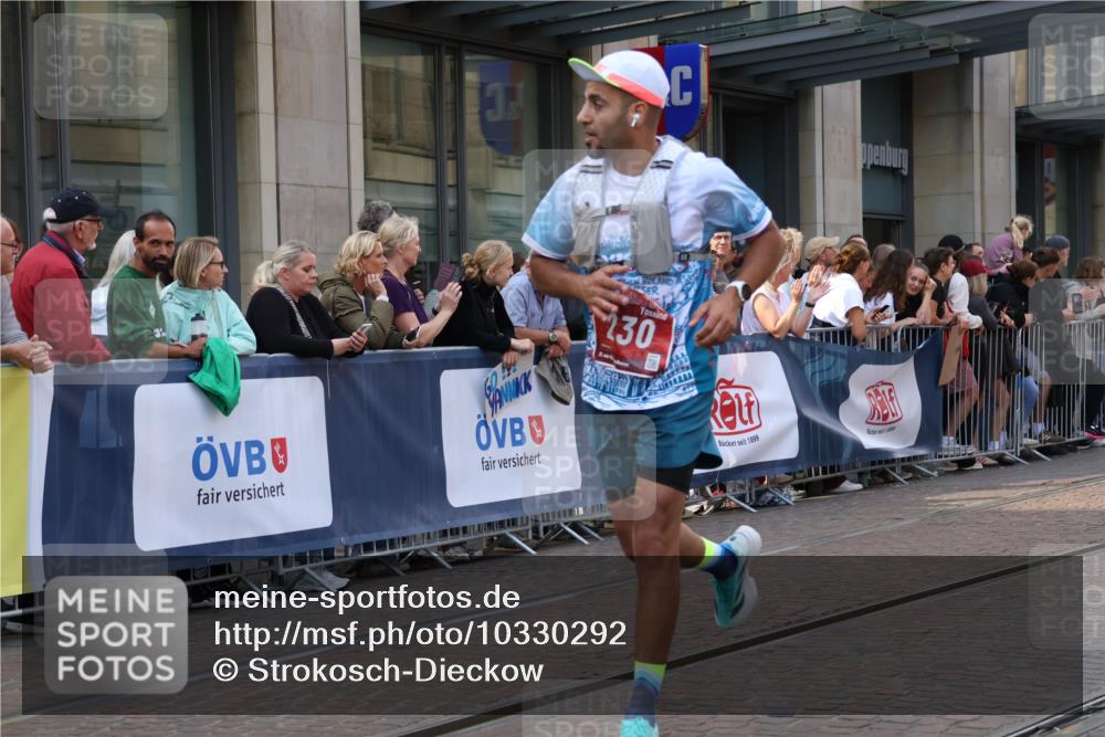 13.09.2026 - 21. swb-Marathon Bremen Strokosch-Dieckow http://msf.ph/oto/10330292 13.09.2026 13:22:05 Ziel 1601, 1645, 1933, 2481, 2499, 3021, 3855, 4204, 4211, 4697, 6621, 6891, 7625, 7917, 8447, 8574, 9668, 141, 148, 572, 1209, 1645, 2051, 3021, 3338, 3652, 3774, 3934, 4581, 4735, 5193, 6976, 7098, 8438, 8452, 8924, 8947, 9421, 9599, 9839, 10120 meine-sportfotos.de