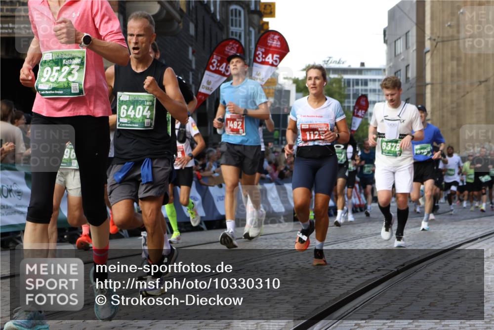 13.09.2026 - 21. swb-Marathon Bremen Strokosch-Dieckow http://msf.ph/oto/10330310 13.09.2026 13:14:52 Ziel 199, 376, 469, 1043, 1125, 1492, 1814, 2251, 2971, 2997, 3012, 3085, 3821, 3834, 4452, 4586, 4685, 5239, 5794, 5836, 6130, 6506, 7117, 7782, 7826, 8366, 8456, 9242, 9868, 10016, 1510, 2383, 3504, 3717, 4382, 4992, 5294, 5298, 5417, 5471, 5796, 6351, 6379, 6521, 6528, 6717, 7190, 7432, 8238, 9363, 9797 meine-sportfotos.de